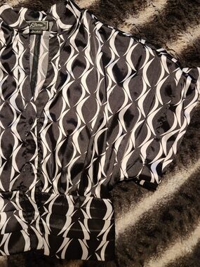 Vintage Guess Authentic Black and White Geometric Satin Blouse